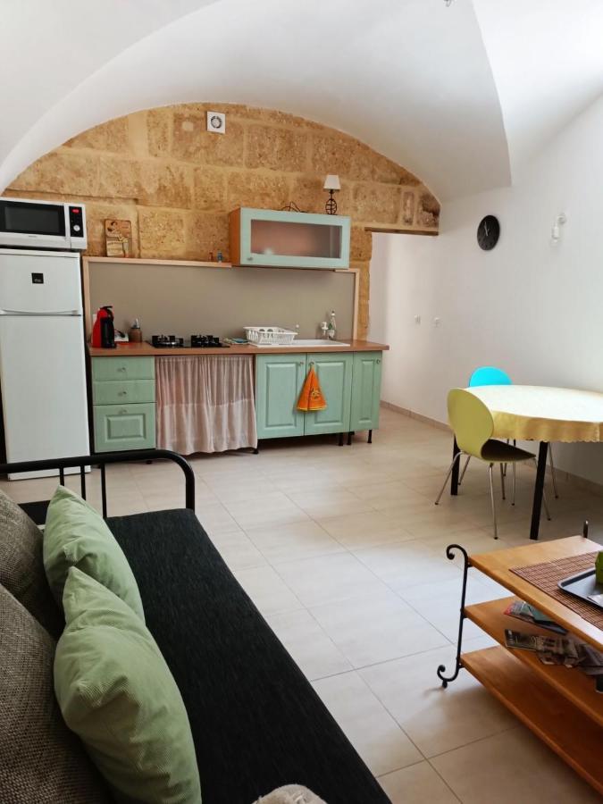 Dans Maison De Maitre, Appartement Independant. Montfrin 외부 사진