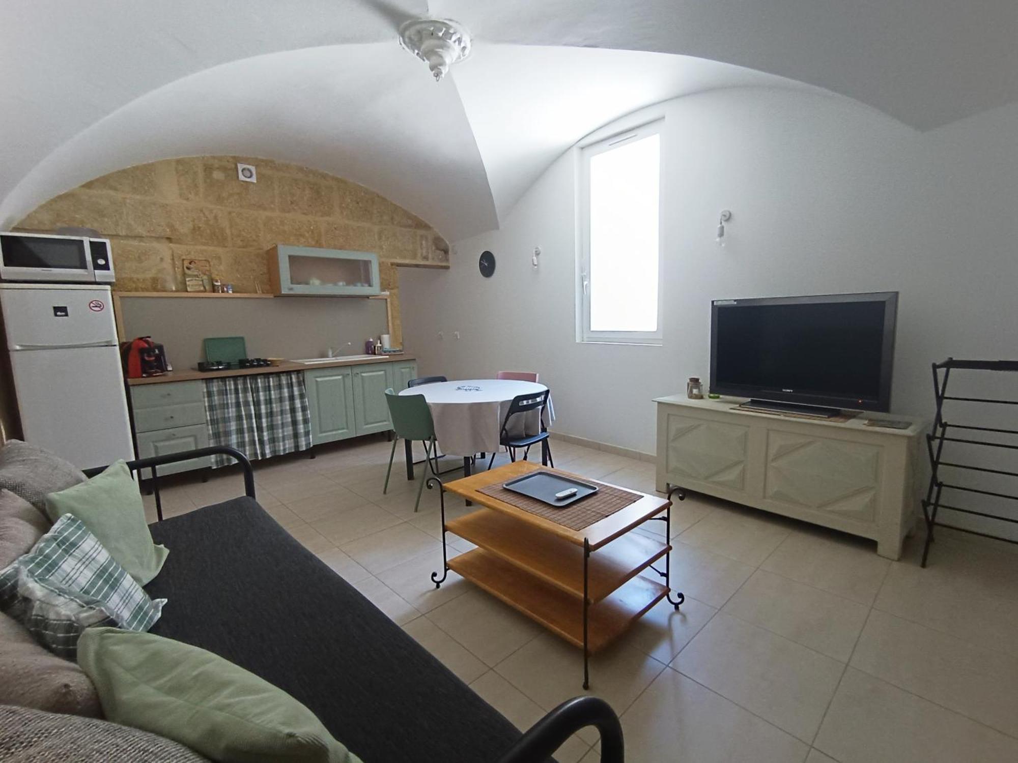Dans Maison De Maitre, Appartement Independant. Montfrin 외부 사진